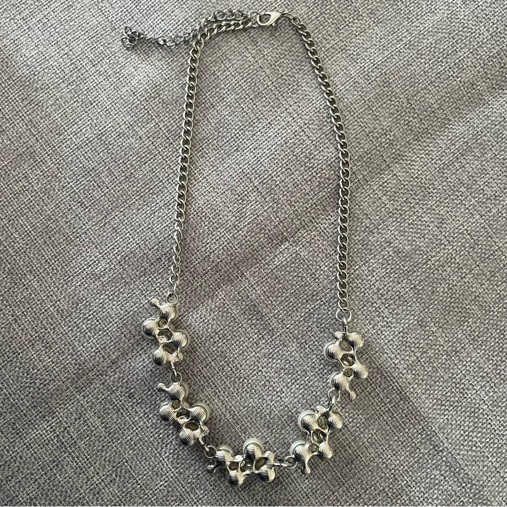 Elegant Faux Pearl Cluster Statement Necklace with Rhinestones - Picture 6 of 7